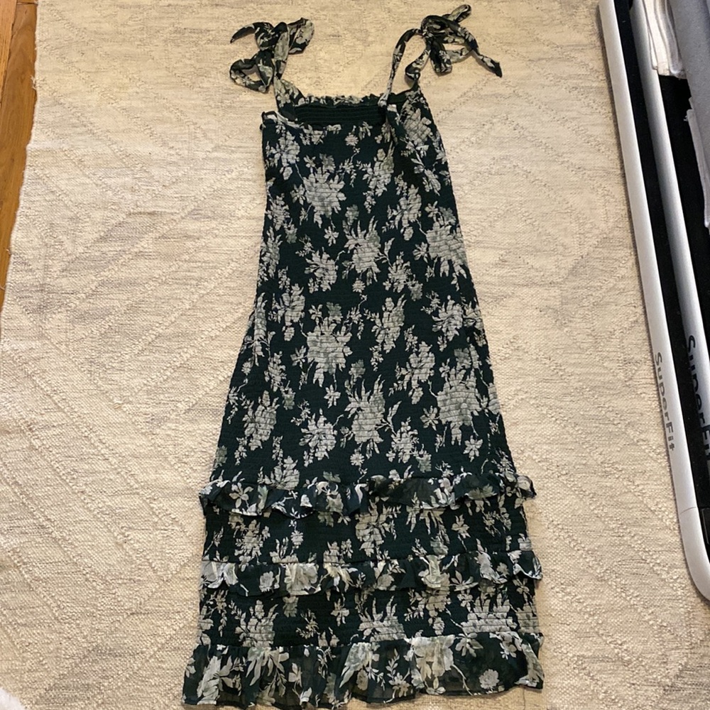 Size L. Spring Abercrombie and Fitch Dress. Never worn!